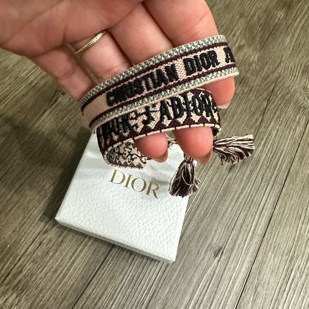 Dior adjustable bracelet set!
